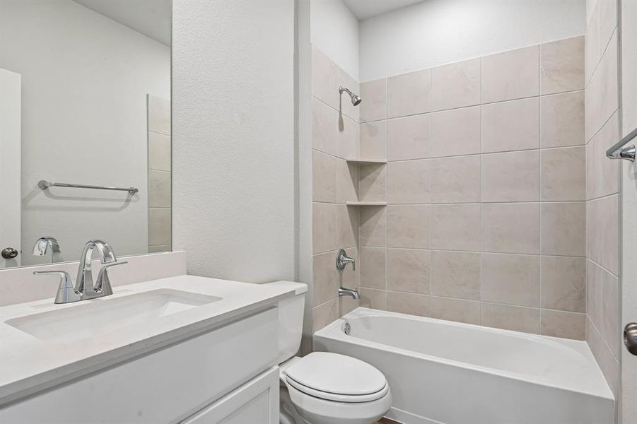 Furnished interior view inside a new home in Lone Oak, Alvarado (Image 8).