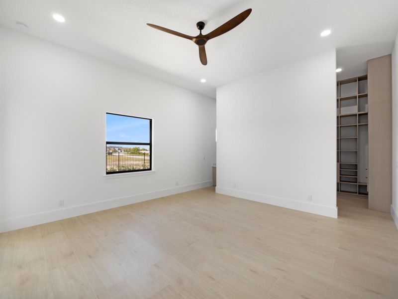 Spacious, unfurnished interior of a new home in , Port St. Lucie (Image 21).