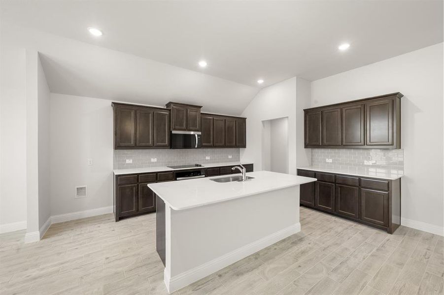 317 Comfort- Kitchen-3