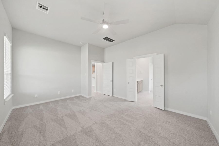 Spacious, unfurnished interior of a new home in Briarwood Crossing, Rosenberg (Image 22). Spacious, unfurnished interior of a new home in Briarwood Crossing, Rosenberg (Image 22).