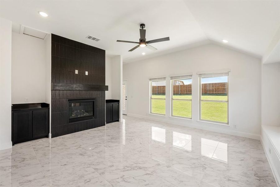 Spacious, unfurnished interior of a new home in Hampton Park, Glenn Heights (Image 26). Spacious, unfurnished interior of a new home in Hampton Park, Glenn Heights (Image 26).