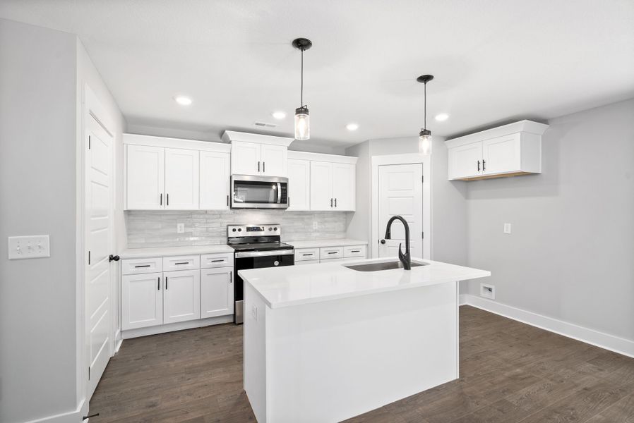 Representative furnished interior of a home built from the Noah by Rockwood Homes in Garrettsburg Meadows, Clarksville (Image 9).