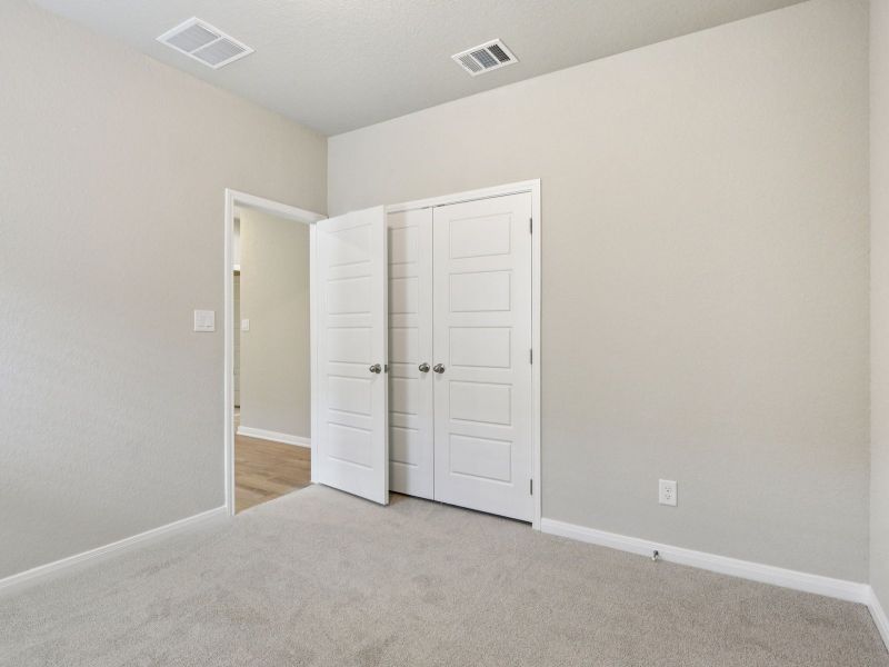 Spacious, unfurnished interior of a new home in Stetson Ridge, Marion (Image 25).
