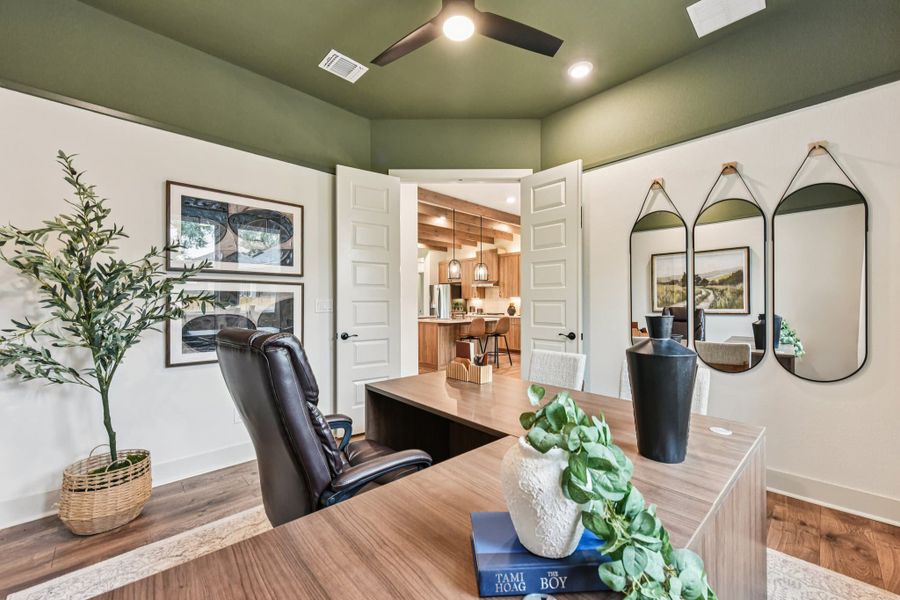 Representative furnished interior of a home built from the Sicily – 60′ Lot by Chesmar Homes in Lakes of Cane Island, Katy (Image 10).