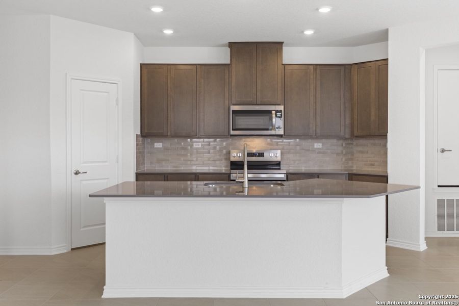 Furnished interior view inside a new home in Woodside Farms, Seguin (Image 8).