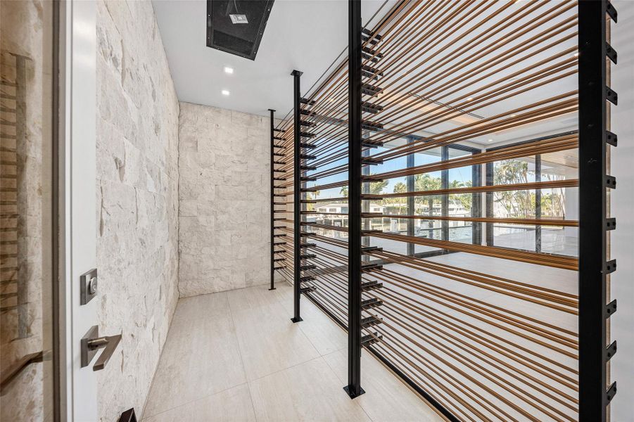 Spacious, unfurnished interior of a new home in , Fort Lauderdale (Image 10).