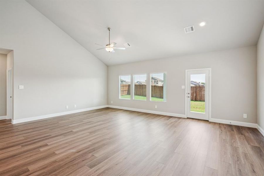 Photo is not of the actual home, but is an inspirational photo of builder’s model home and may depict options, furnishings, and/or decorator features that are not included. Photo is not of the actual home, but is an inspirational photo of builder’s model home and may depict options, furnishings, and/or decorator features that are not included.