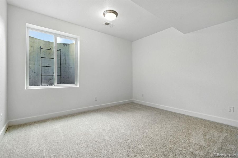 17075 W 92nd Loop ~ Ready Now