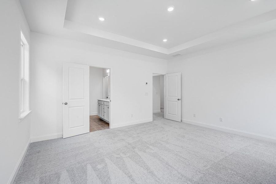 Spacious, unfurnished interior of a new home in Oakmead, Buford (Image 26).