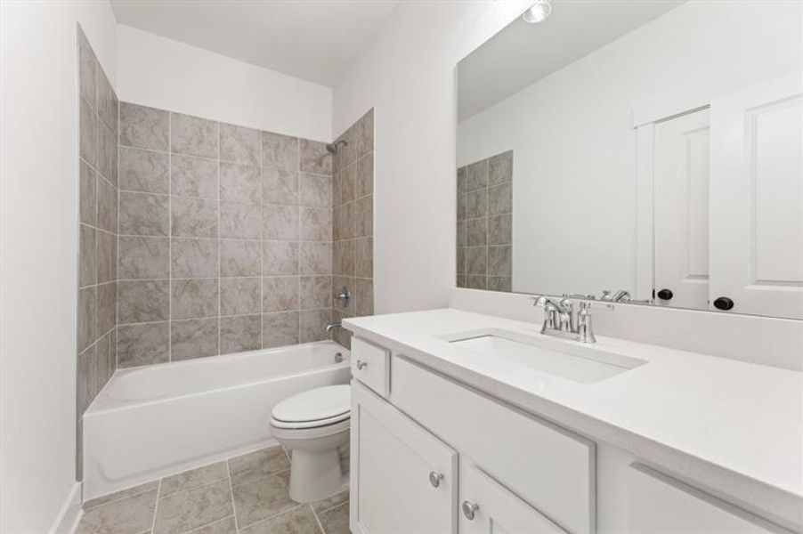 Furnished interior view inside a new home in White Post on Lake Lanier, Gainesville (Image 12).