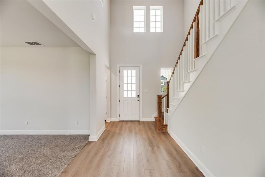 Spacious, unfurnished interior of a new home in Creekside of Crowley, Crowley (Image 28).