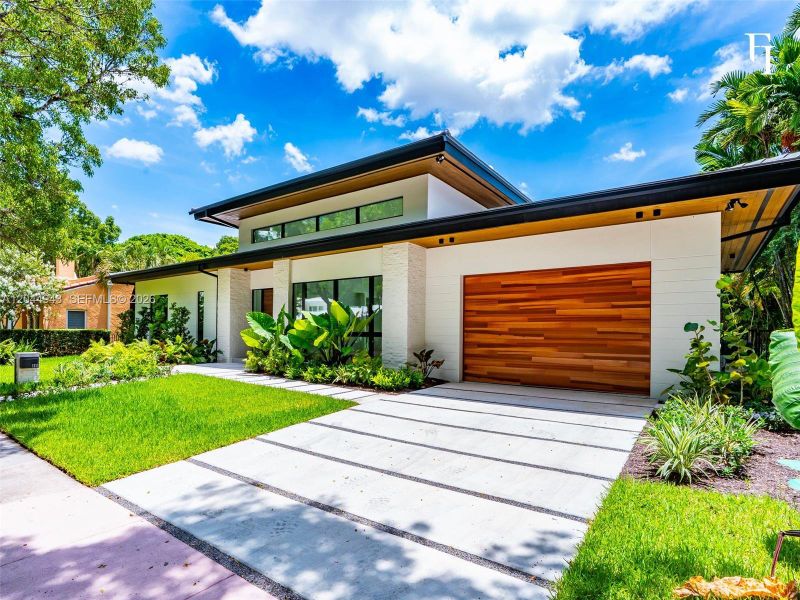 Exterior details and patio area of a home in , Coral Gables (Image 24). Exterior details and patio area of a home in , Coral Gables (Image 24).