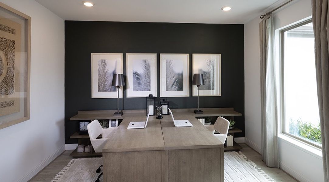 Furnished interior view inside a new home in Highland Lakes, McKinney (Image 10).