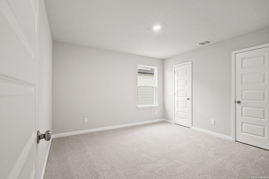 Spacious, unfurnished interior of a new home in Abbott Place, St. Hedwig (Image 27).