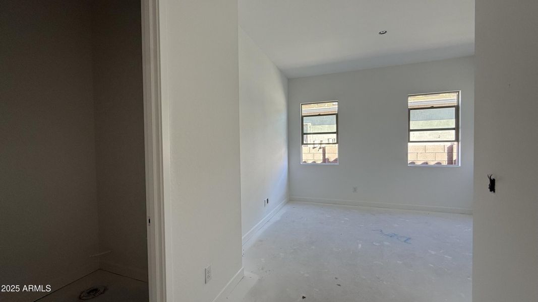 012 - Den & Powder Bathroom