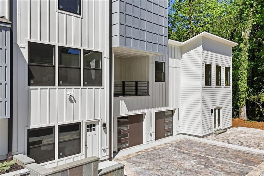 Exterior details and patio area of a home in , Roswell (Image 30).