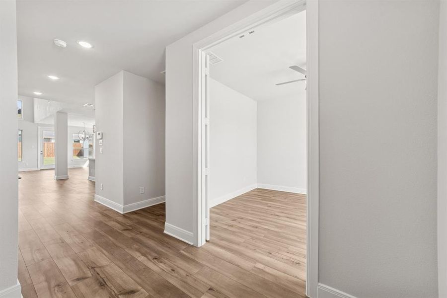 Spacious, unfurnished interior of a new home in Sandbrock Ranch, Aubrey (Image 20).