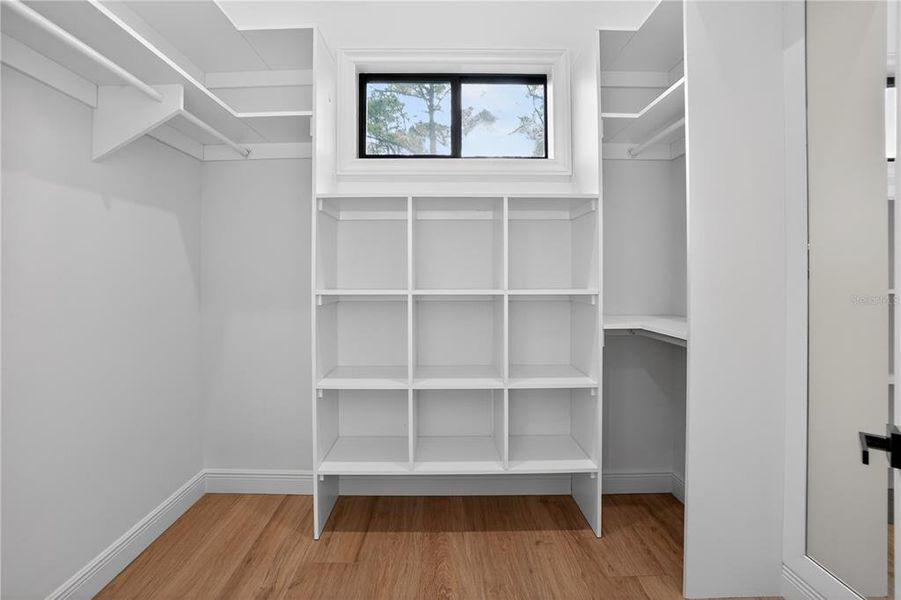 Spacious, unfurnished interior of a new home in , Port Charlotte (Image 75).