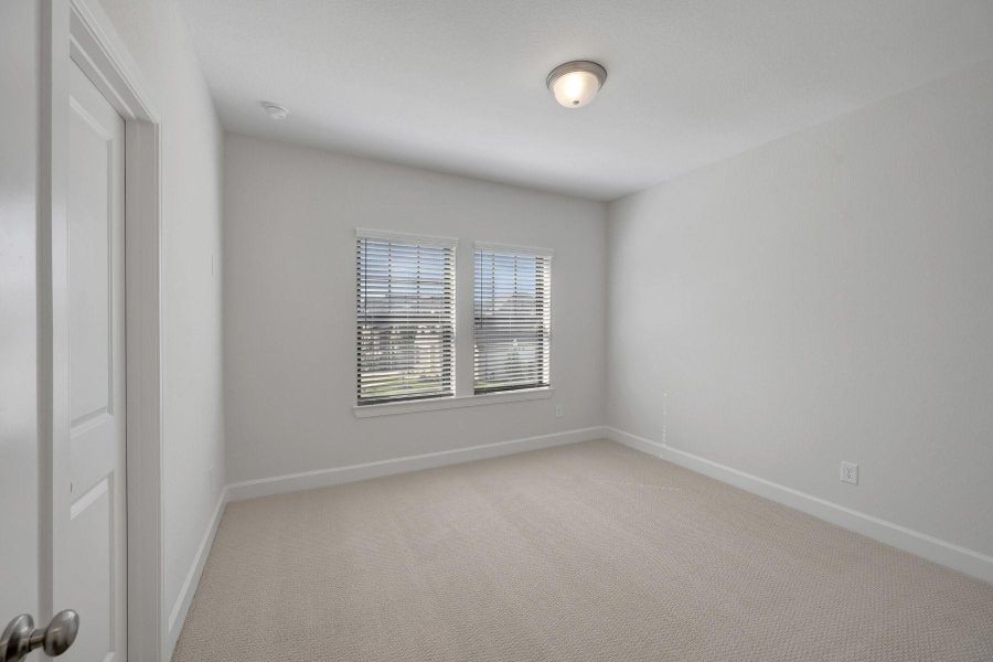Spacious, unfurnished interior of a new home in Riceland - Summit Collection, Mont Belvieu (Image 18).
