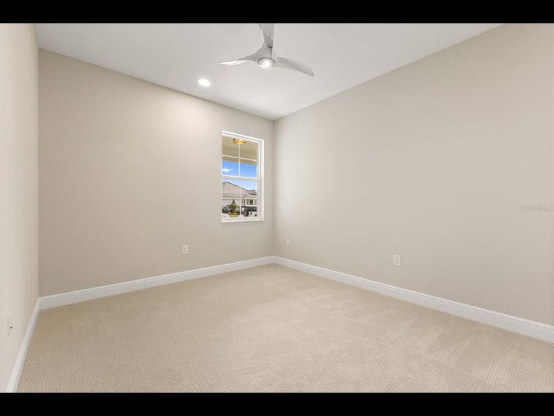 Spacious, unfurnished interior of a new home in , Sarasota (Image 30).