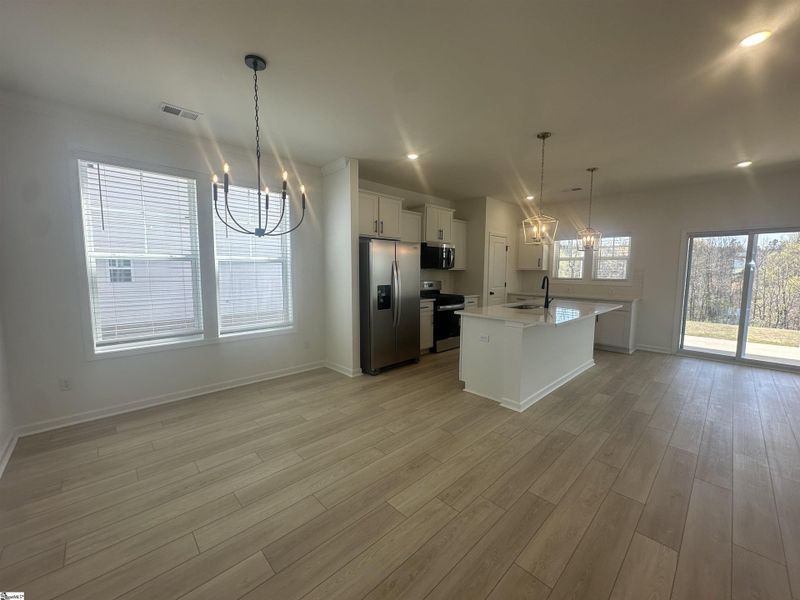 Spacious, unfurnished interior of a new home in Shiloh Trail, Wellford (Image 23).