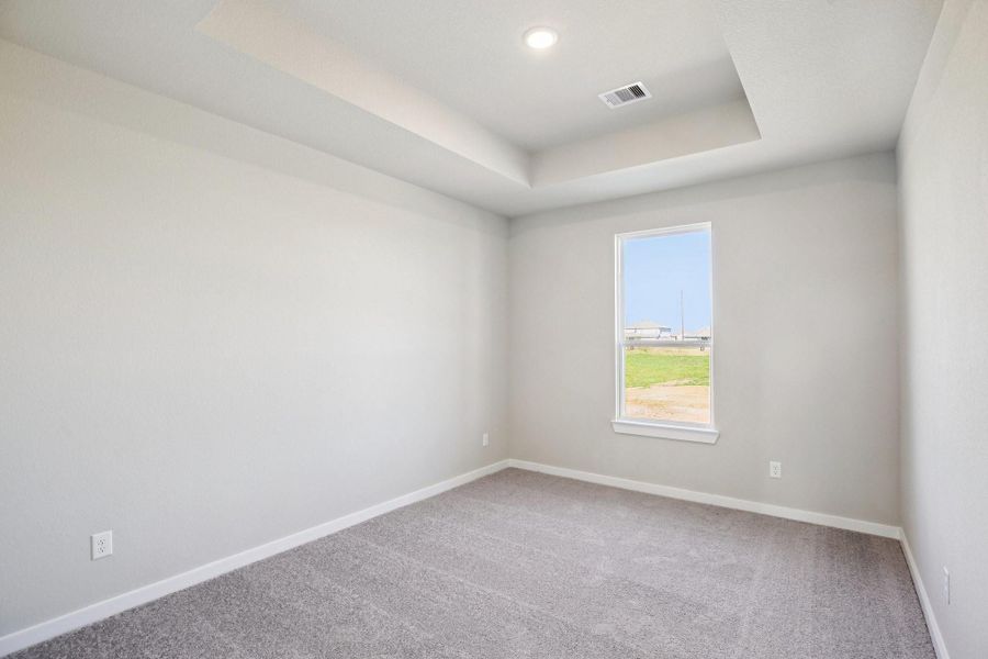 Spacious, unfurnished interior of a new home in Southfork Ranch, Sealy (Image 26).