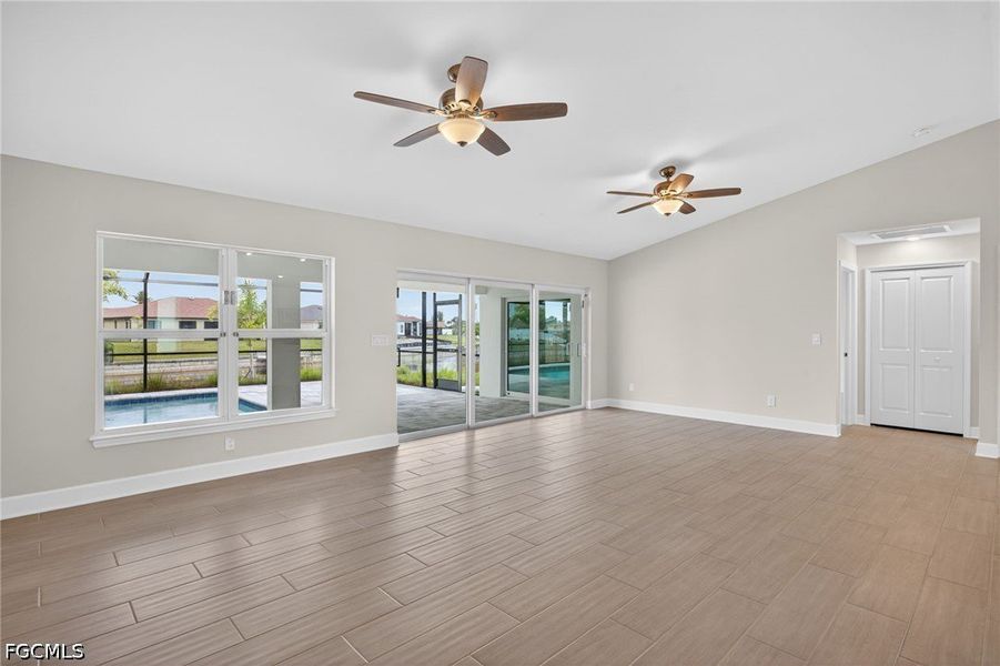 Spacious, unfurnished interior of a new home in Cape Coral, Cape Coral (Image 28).