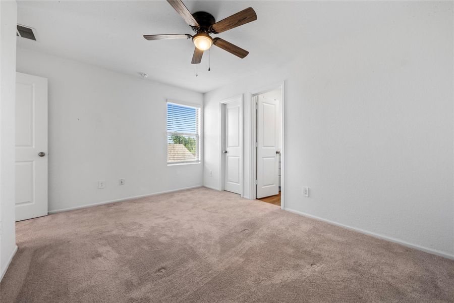 Spacious, unfurnished interior of a new home in Santa Fe, Cleveland (Image 12). Spacious, unfurnished interior of a new home in Santa Fe, Cleveland (Image 12).