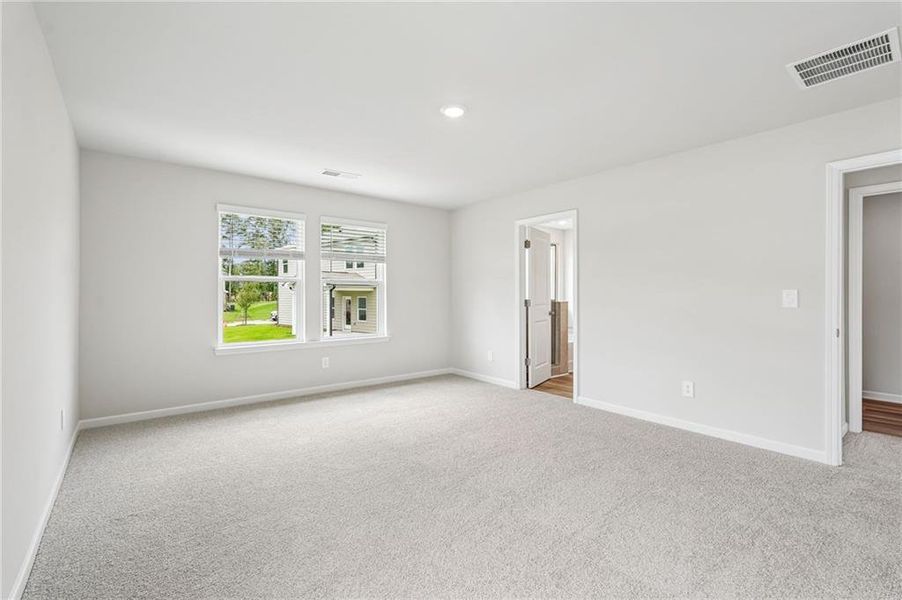 Spacious, unfurnished interior of a new home in Northwoods at Mirror Lake, Villa Rica (Image 60).