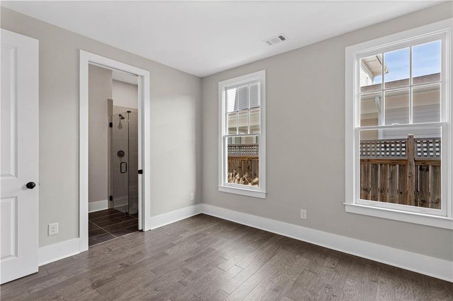 Spacious, unfurnished interior of a new home in Eastmore, Conyers (Image 41).