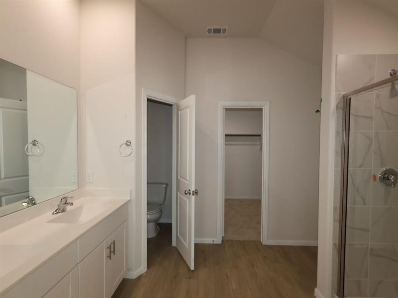 Furnished interior view inside a new home in Sanderos, Fort Worth (Image 5).