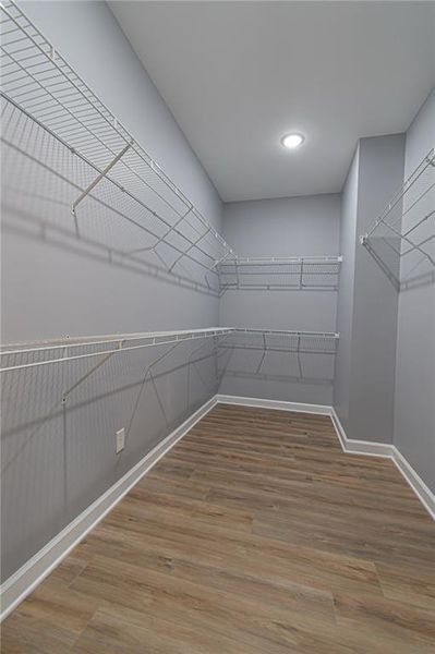 Spacious, unfurnished interior of a new home in , Jefferson (Image 25).