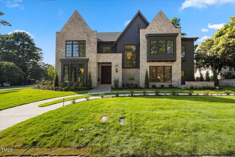 4-2A1A9284 4-2A1A9284