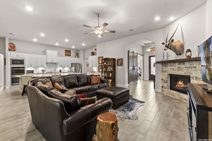 Furnished interior view inside a new home in Elkhorn Ridge, Boerne (Image 31).