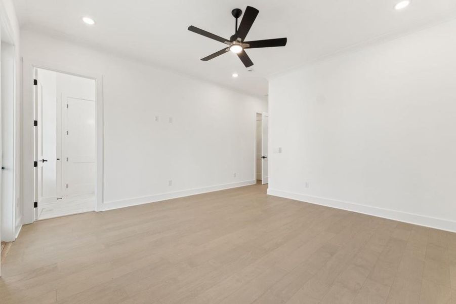 Spacious, unfurnished interior of a new home in , Roswell (Image 49).