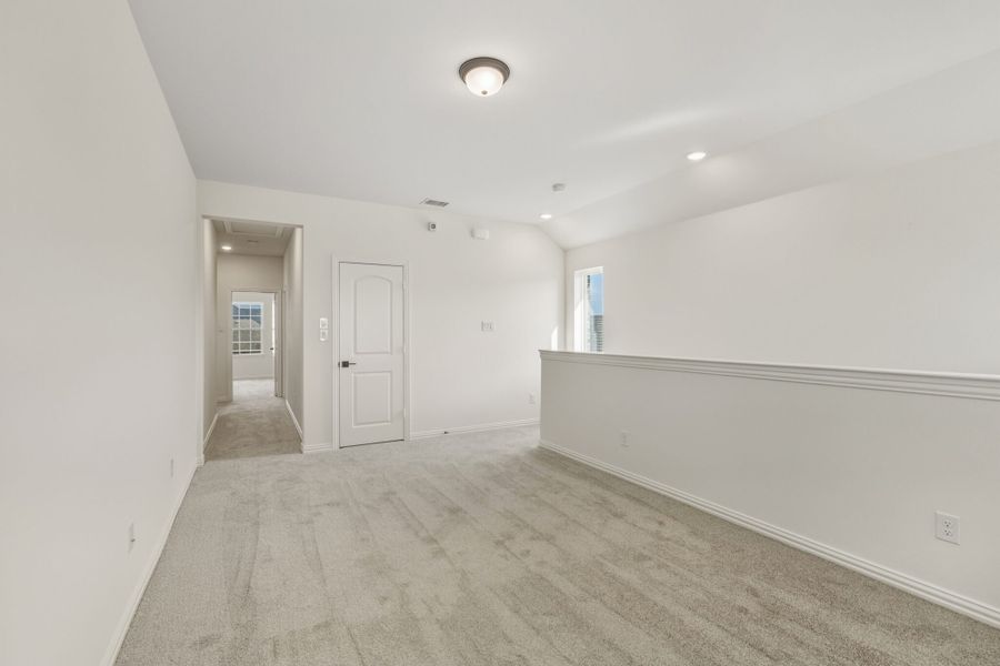 Spacious, unfurnished interior of a new home in Walden Pond, Forney (Image 24).