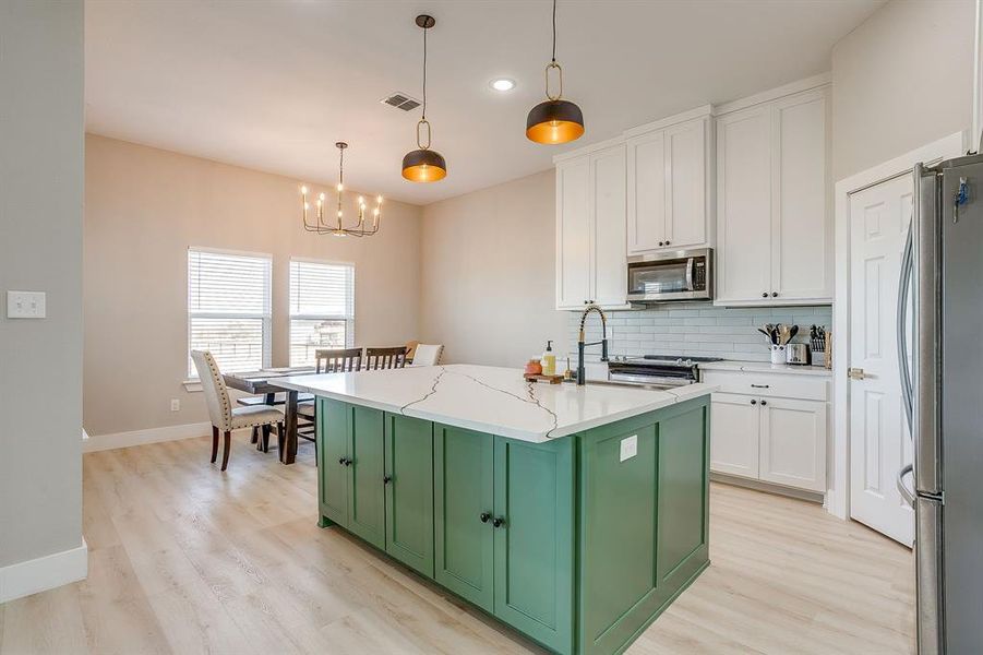 Furnished interior view inside a new home in , Mineral Wells (Image 4).
