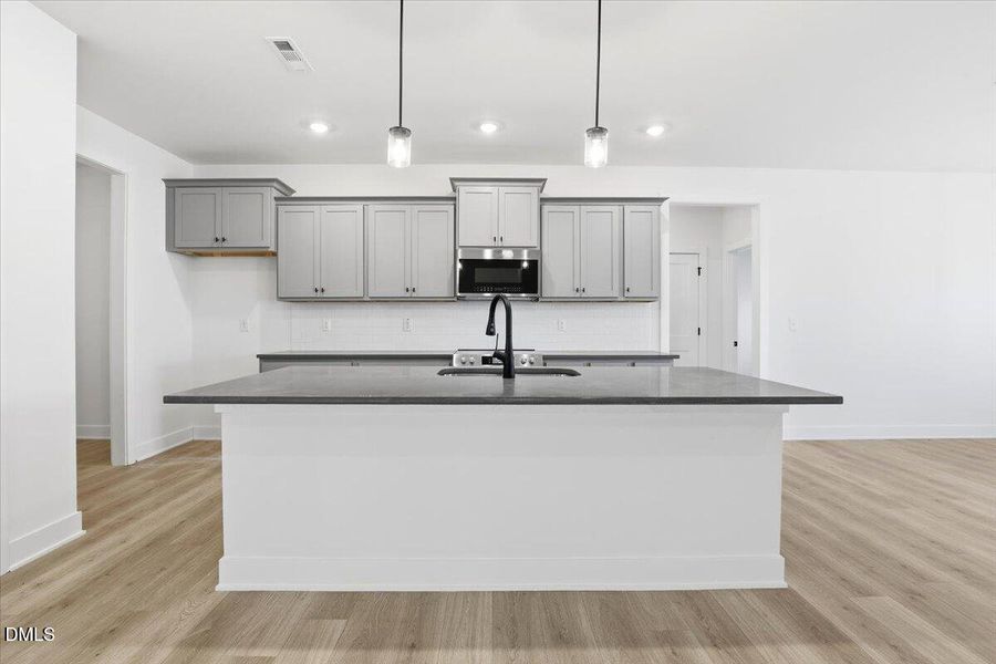 12-106 Manchester Ct-12 12-106 Manchester Ct-12