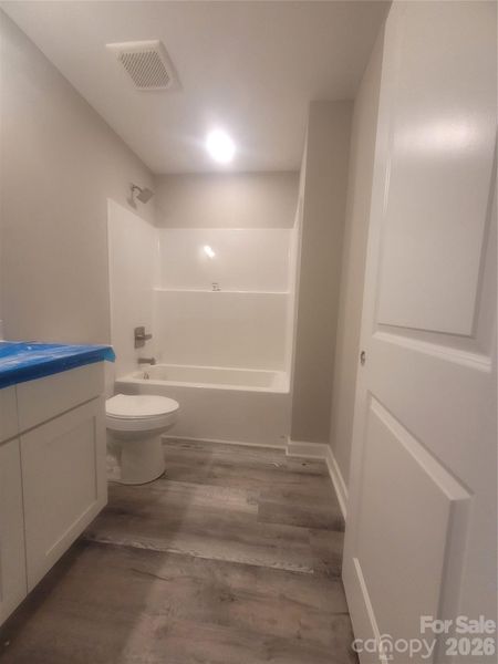 Image 18 of a home in .