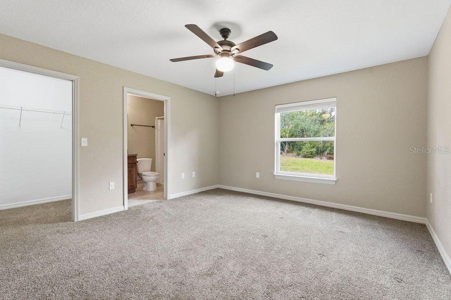 Spacious, unfurnished interior of a new home in Marion Oaks, Ocala (Image 16).