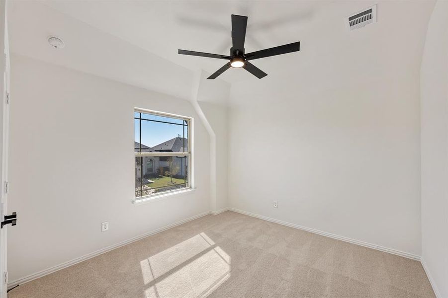 Spacious, unfurnished interior of a new home in Willow Wood Classic 50, McKinney (Image 16).