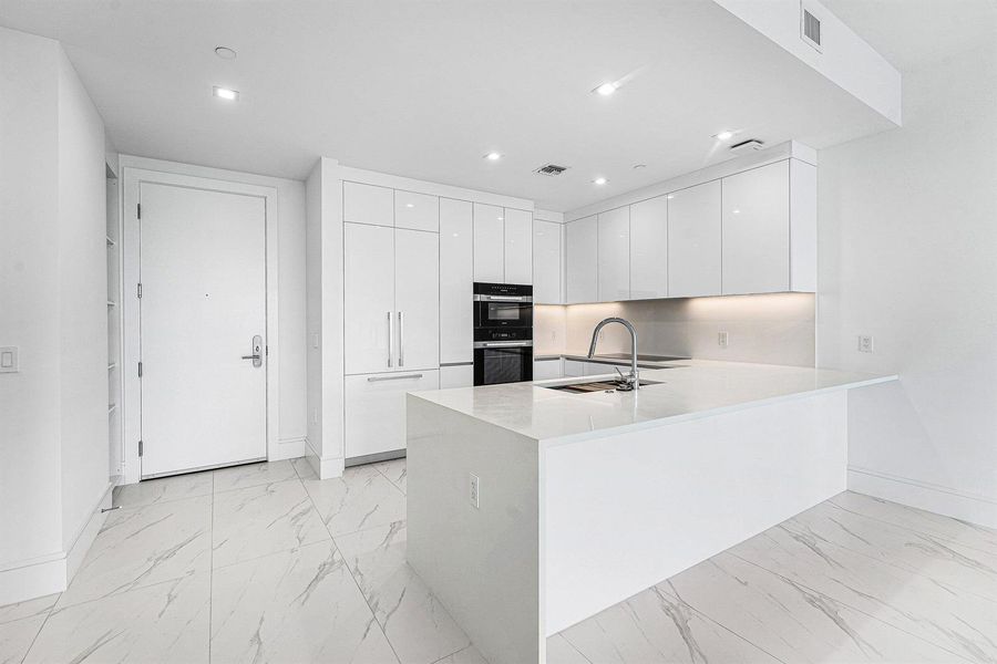 004-220LakeShoreDrive-1613-LakePark-FL-3 004-220LakeShoreDrive-1613-LakePark-FL-3