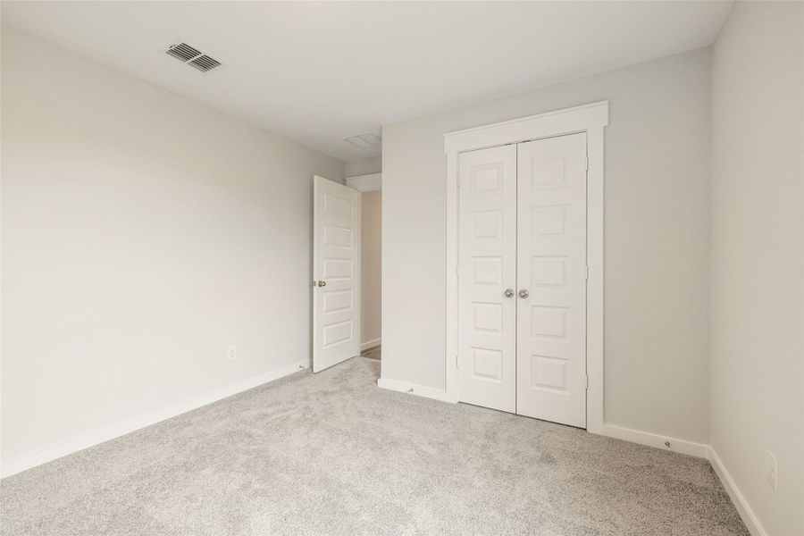 Spacious, unfurnished interior of a new home in River Ranch, Dayton (Image 30).