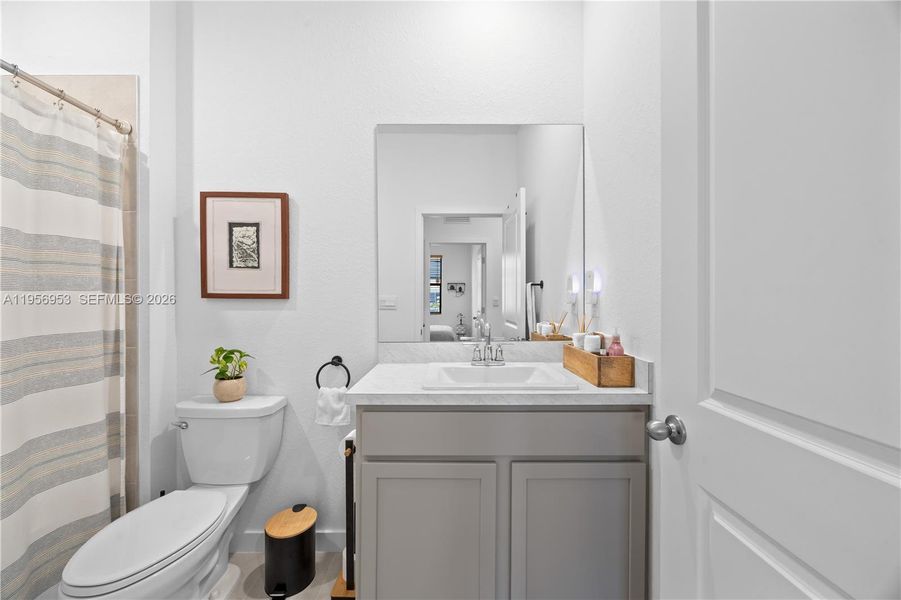 Furnished interior view inside a new home in , Pompano Beach (Image 14).