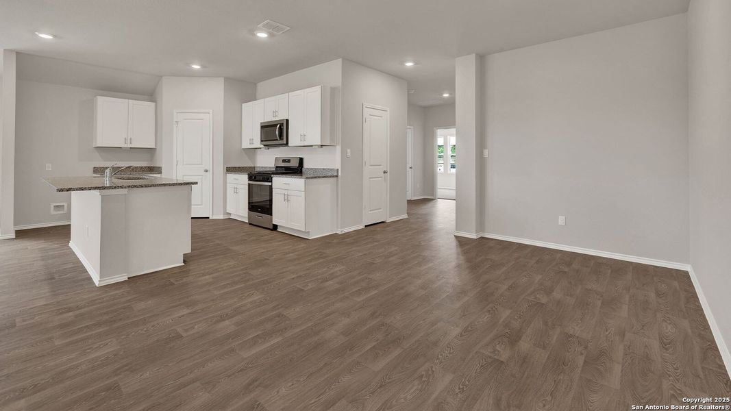 Spacious, unfurnished interior of a new home in Bollinger, Maxwell (Image 13). Spacious, unfurnished interior of a new home in Bollinger, Maxwell (Image 13).