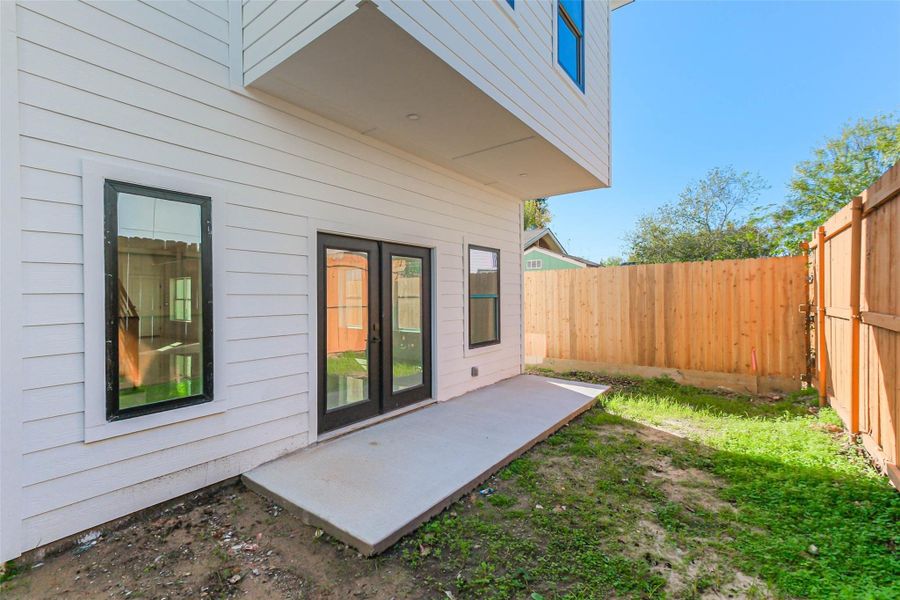 Exterior details and patio area of a home in , Houston (Image 18).