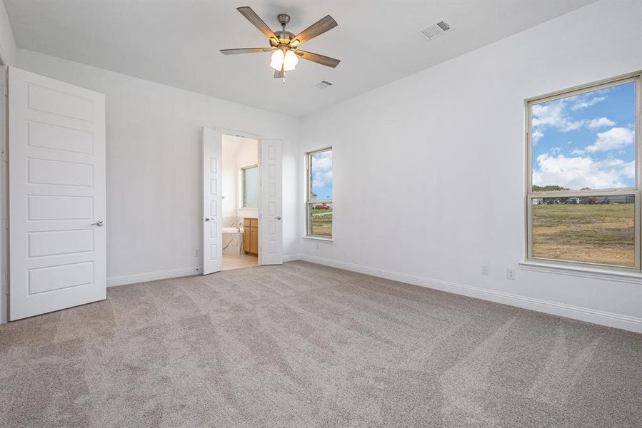 Spacious, unfurnished interior of a new home in Stone Henge II, Sanger (Image 16).