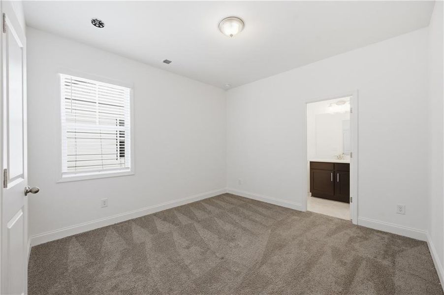 Spacious, unfurnished interior of a new home in Promenade Ridge, Marietta (Image 23).