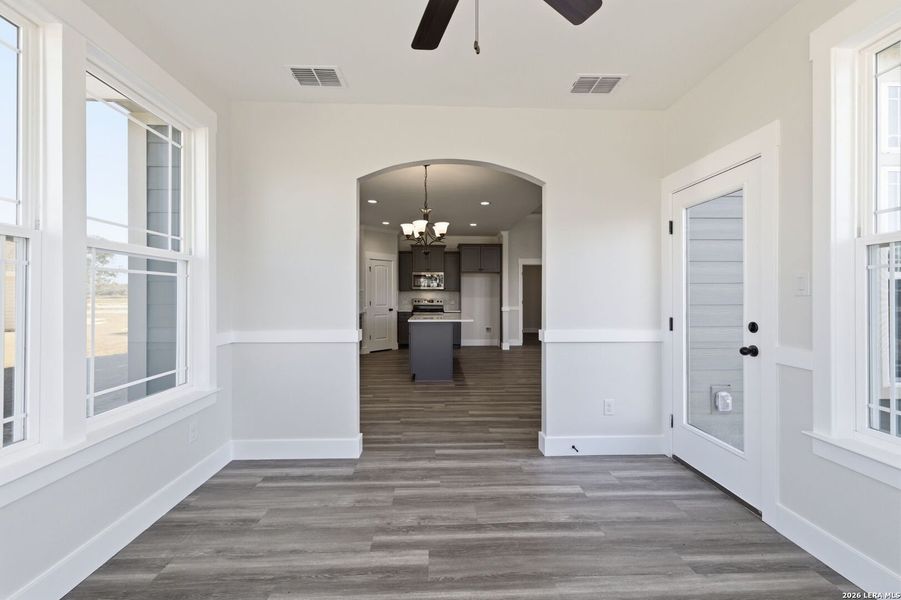 Spacious, unfurnished interior of a new home in Lonesome Dove, San Antonio (Image 31).