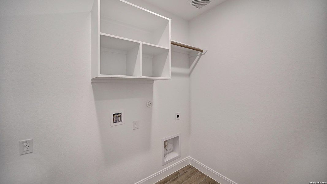 Spacious, unfurnished interior of a new home in Kallison Ranch, San Antonio (Image 23).